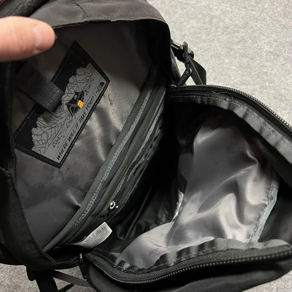 The North Face Black Fall Line Snyk Backpack FlexVent Mens Laptop Daypack